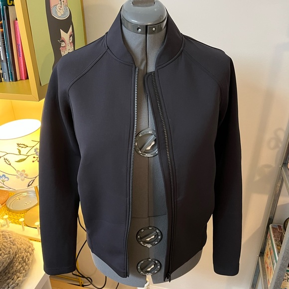 Lululemon stretchy soft scuba material sweater - Picture 2 of 6